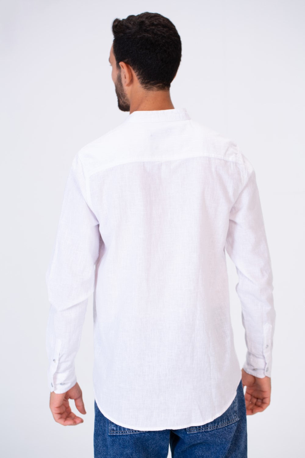 قميص رجالي أساسي Slim Fit كتان بأكمام طويلة وأزرار من الأمام