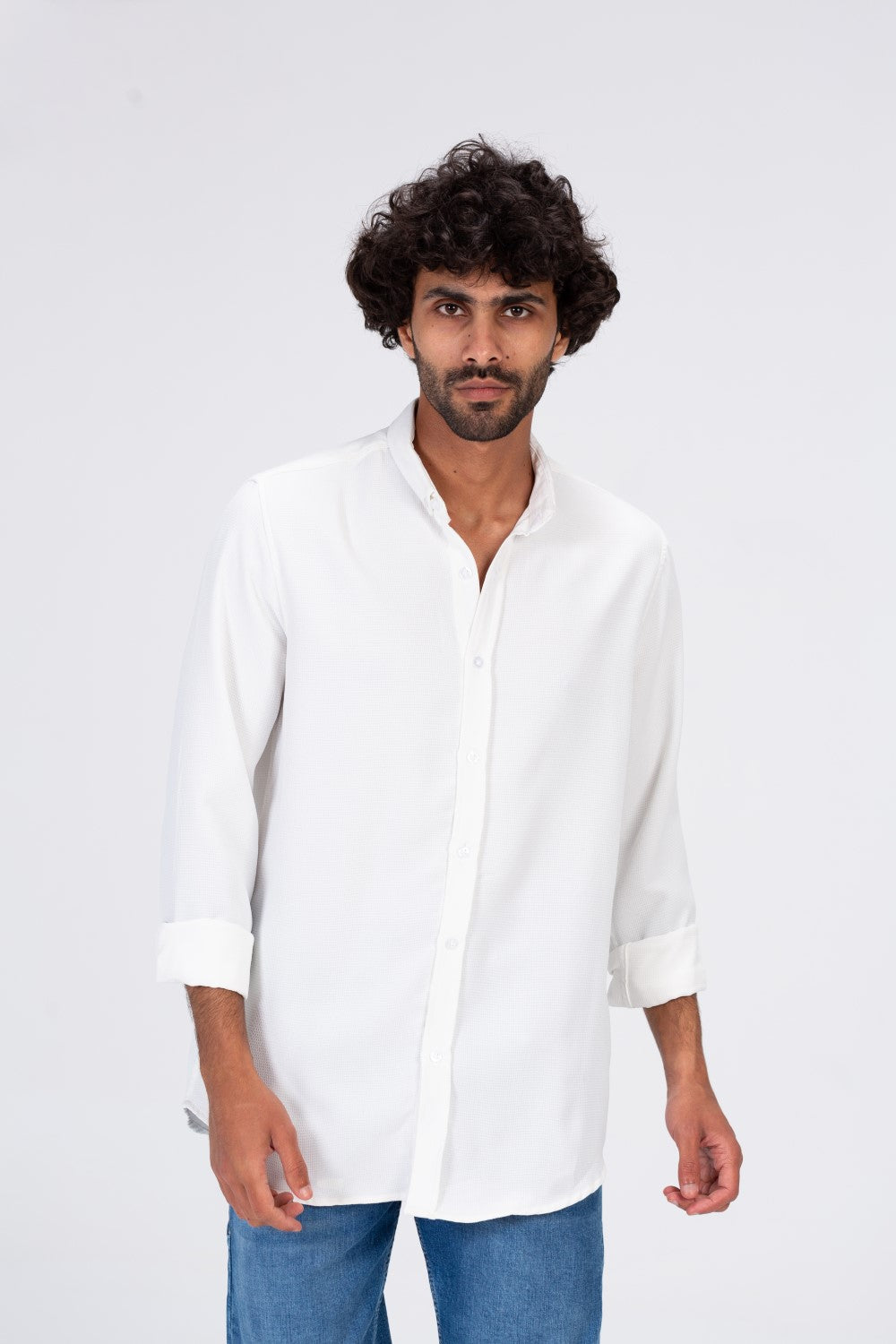 قميص رجالي أساسي بأكمام طويلة وياقة وخامة مريحة للاستخدام اليومي