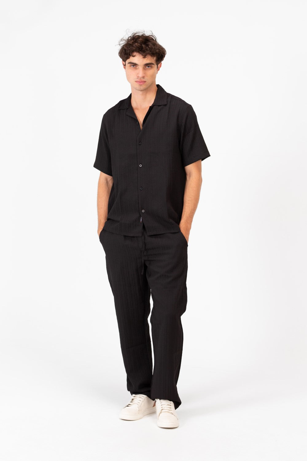 طقم رجالي من الكتان سليم فيت قابل للتنفس