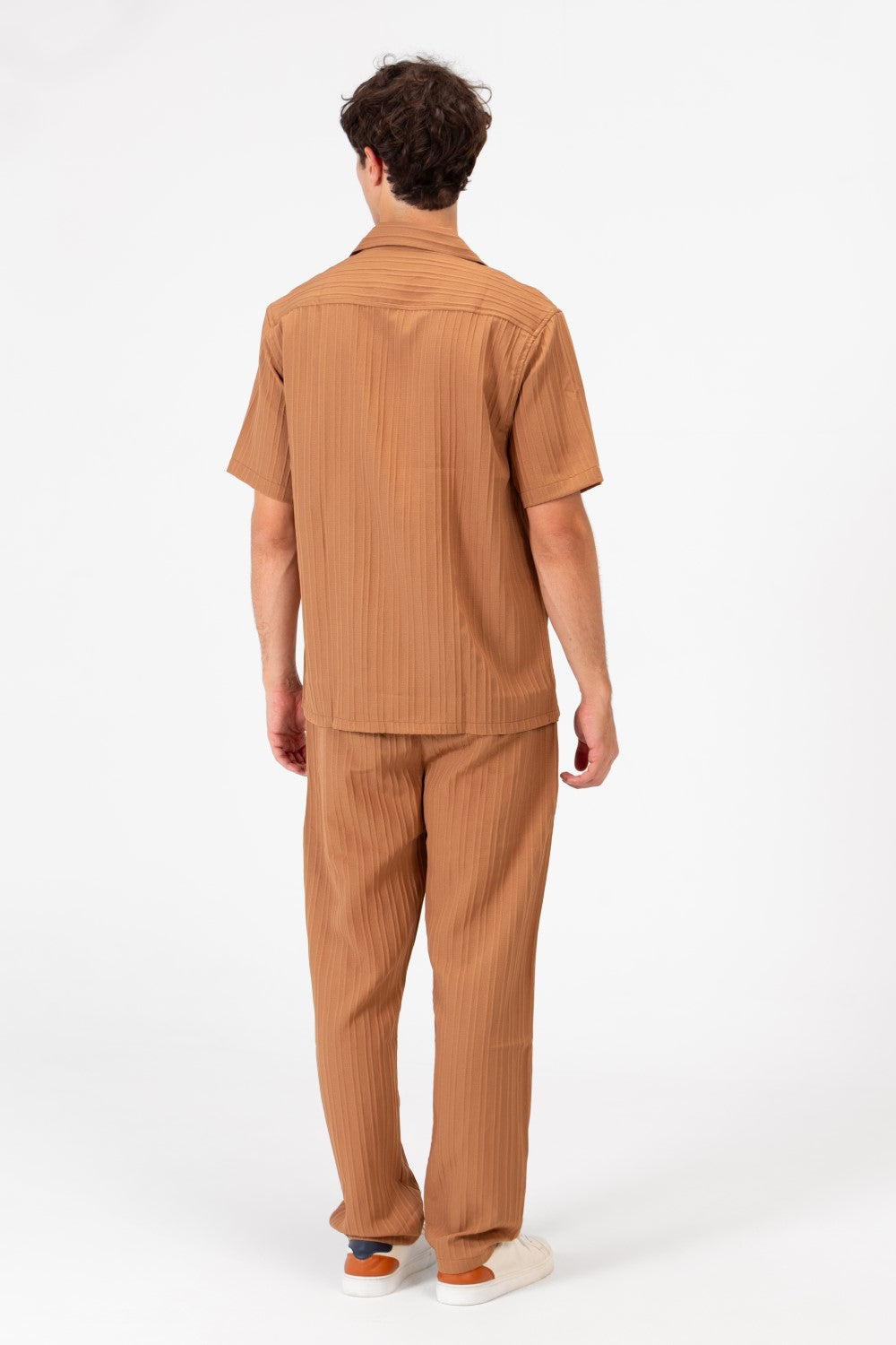 طقم رجالي من الكتان سليم فيت قابل للتنفس