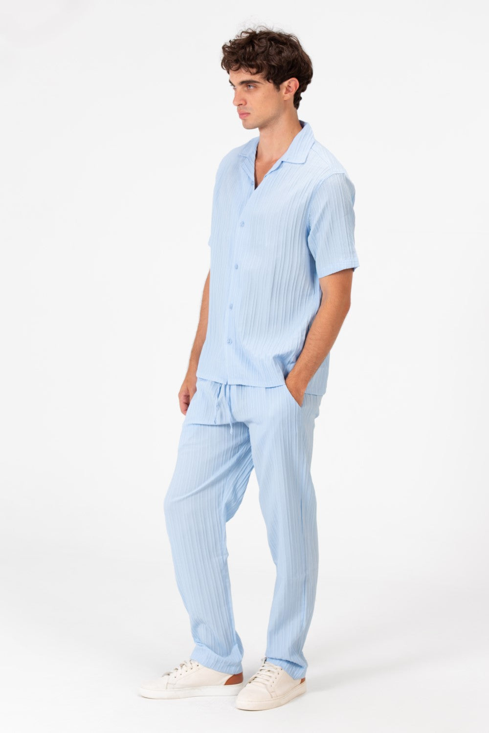 طقم رجالي من الكتان سليم فيت قابل للتنفس