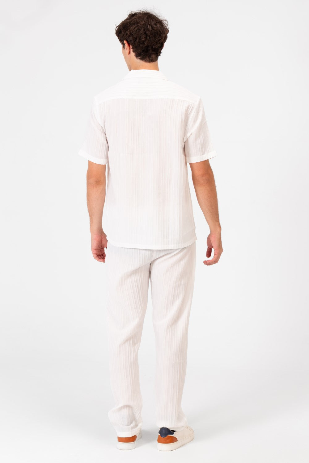 طقم رجالي من الكتان سليم فيت قابل للتنفس