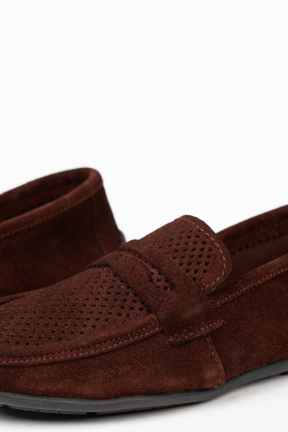 Men’s Tomato Store Perforated Suede Loafers Flexible Low-Profile Shoes