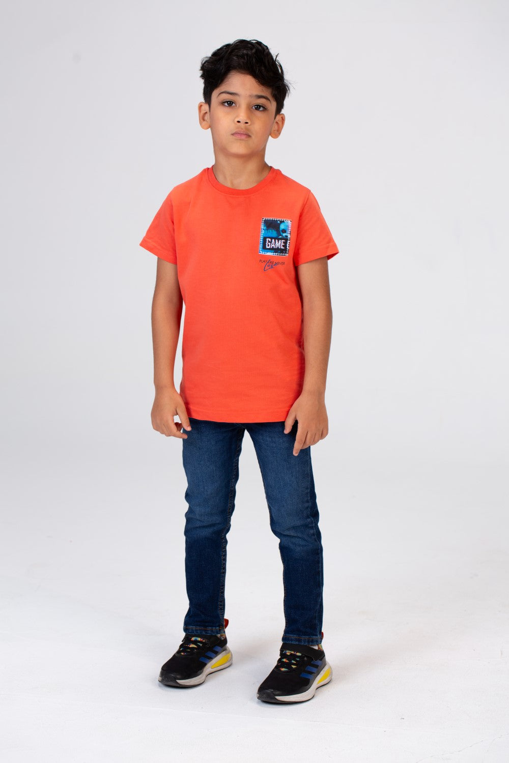 Boys Half Sleeves T-shirt With A Round Neck And A Print On The Front And Back