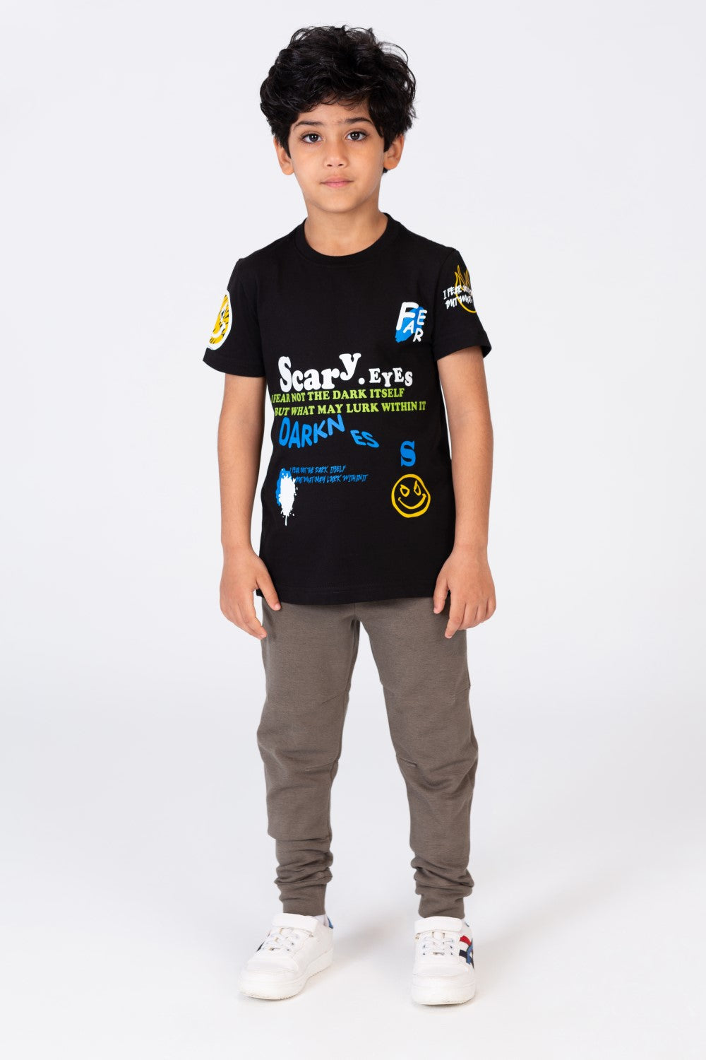 Boys Half Sleeve T-shirt Printed On The Front And Back In A Practical And Comfortable Material