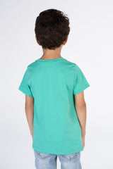 تيشيرت أولاد بياقة دائرية مطبوع بدائرة عند الرقبة ودب في الأسفل