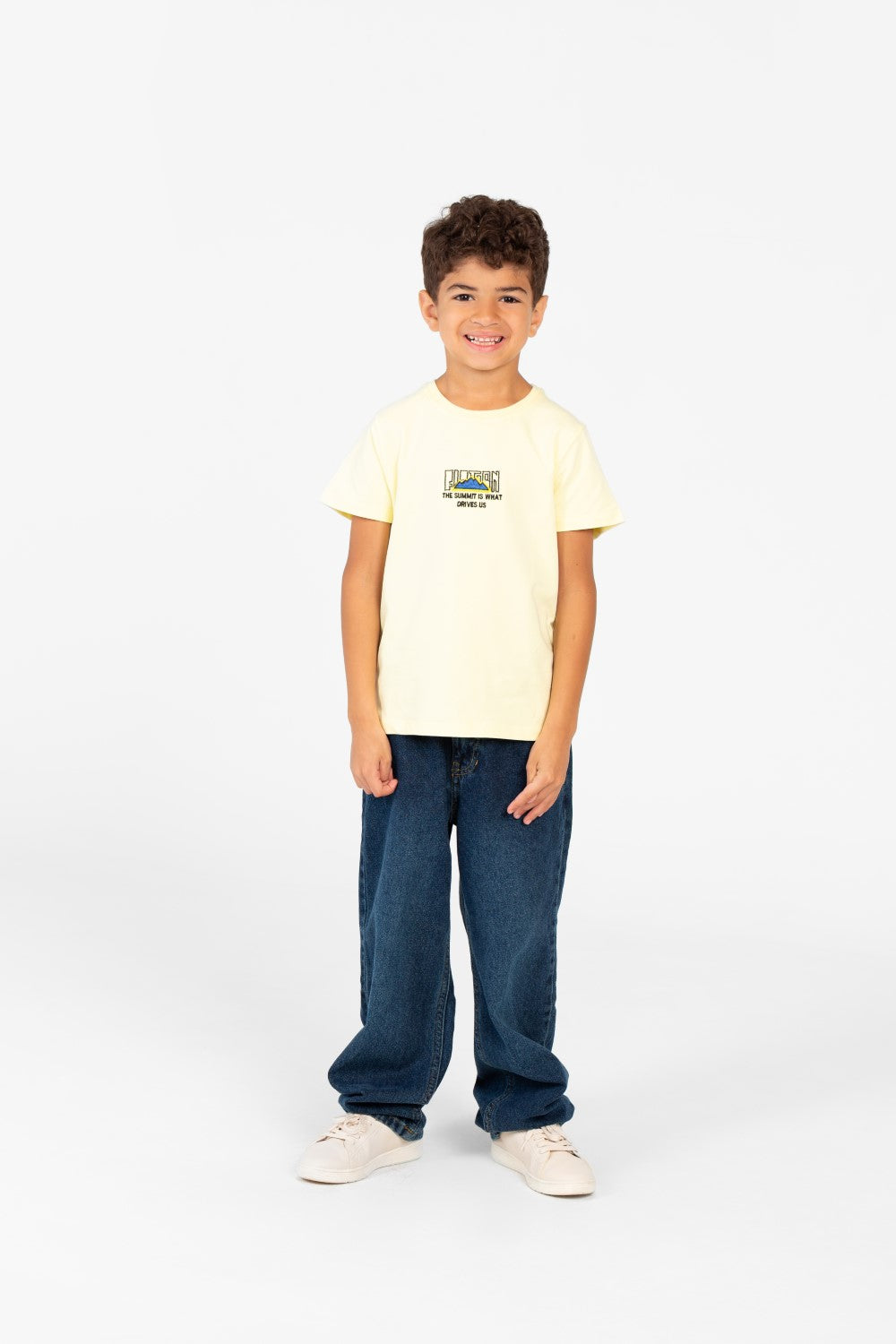 قميص بأكمام قصيرة للأولاد بطبعة على الظهر