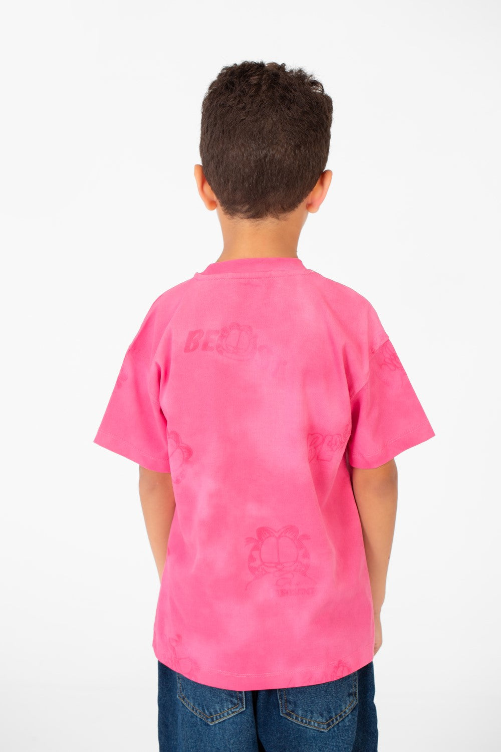 قميص بفتحة رقبة دائرية بأكمام قصيرة وطبعة، مقاس واسع للأولاد