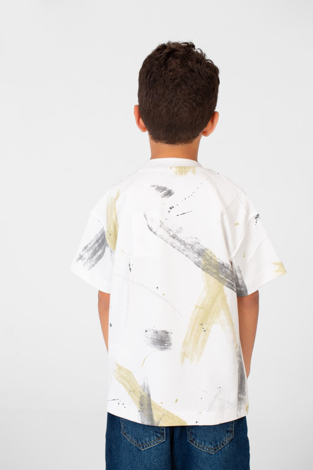 قميص نصف كم ملون عصري للأولاد برقبة دائرية