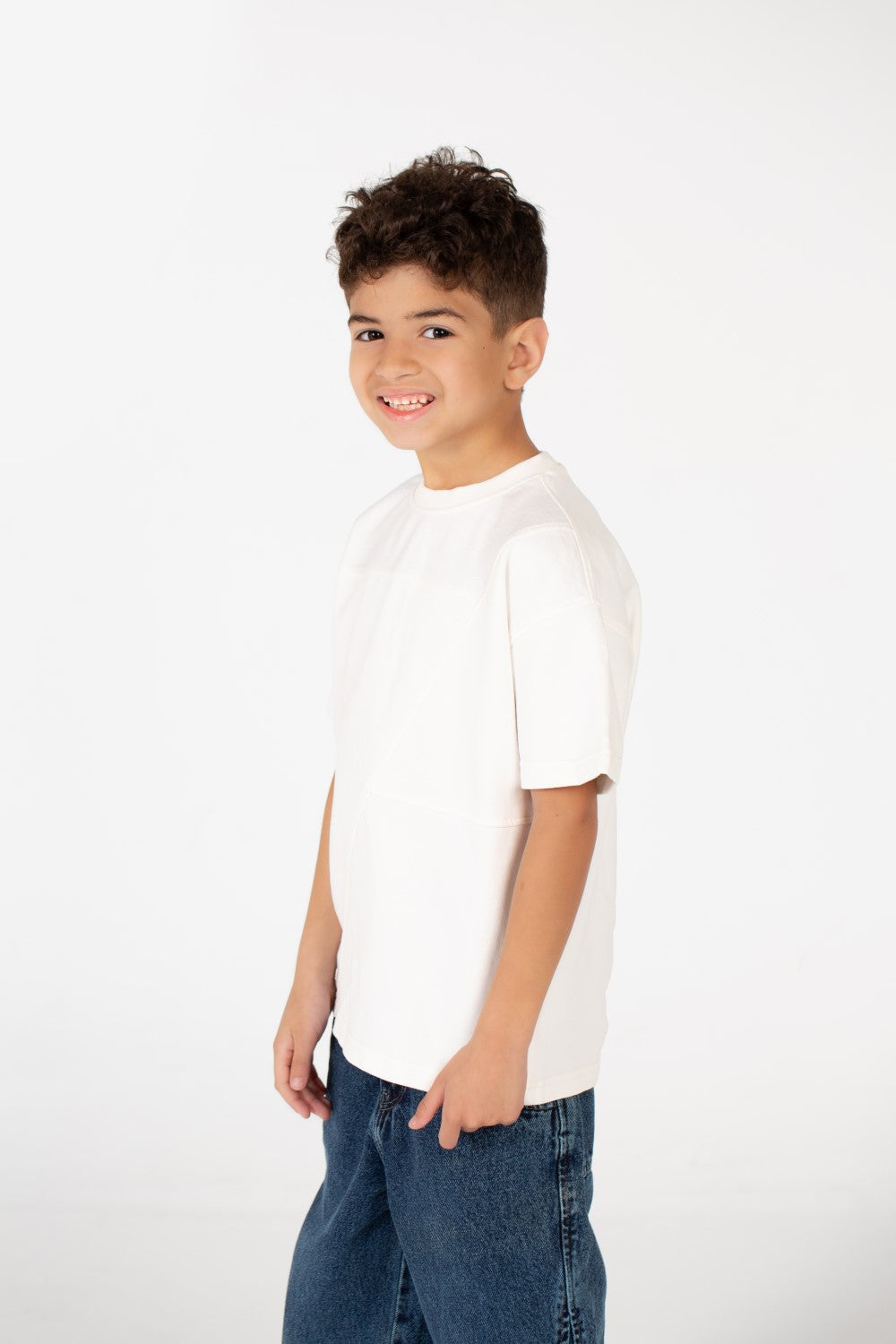 قميص ميلتون الأساسي الواسع للصبيان