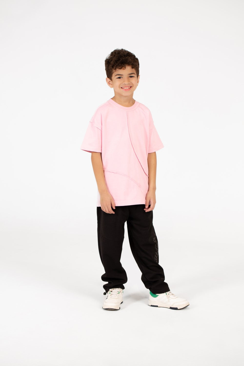 قميص برقبة دائرية واسعة حديث للأولاد