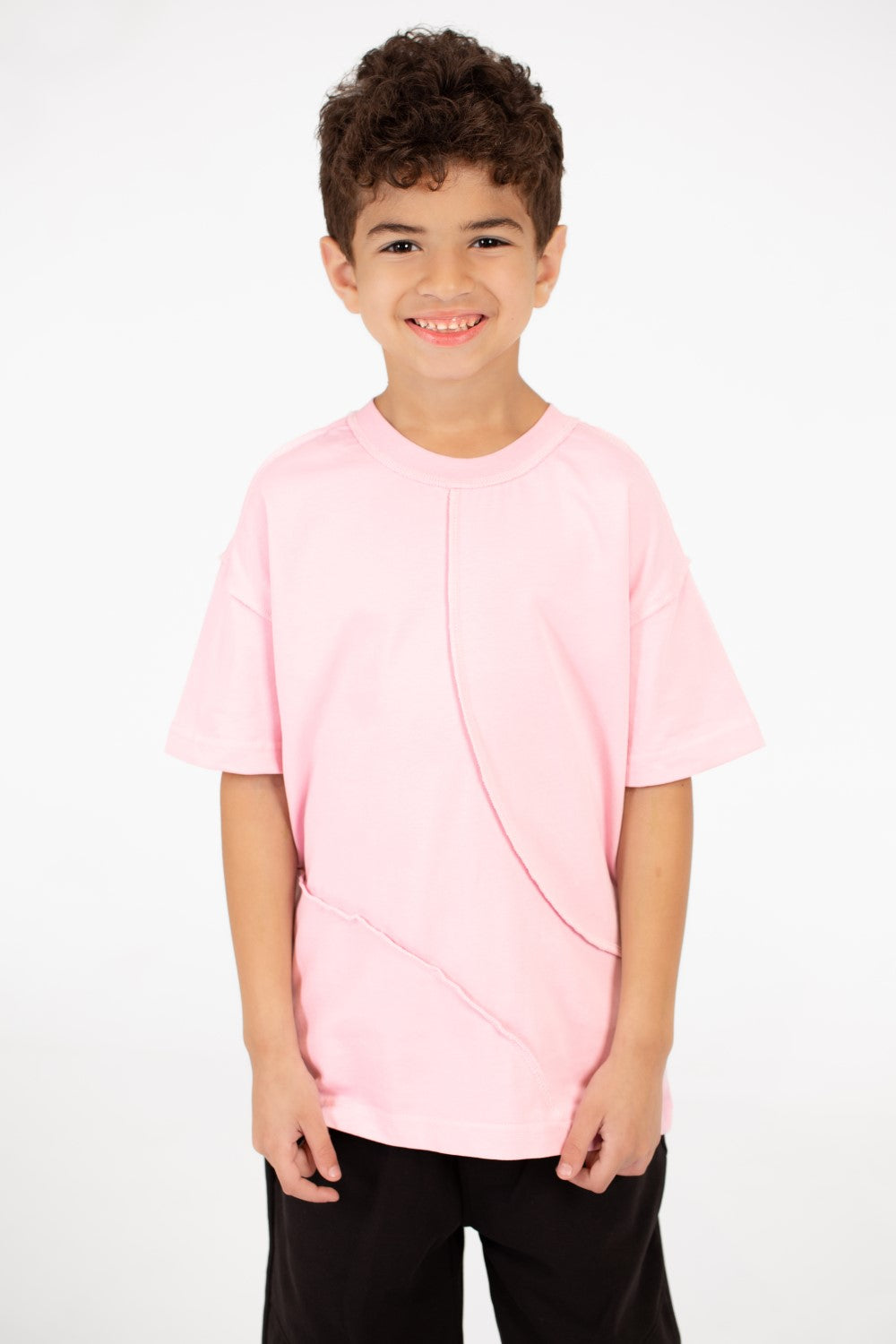 قميص برقبة دائرية واسعة حديث للأولاد