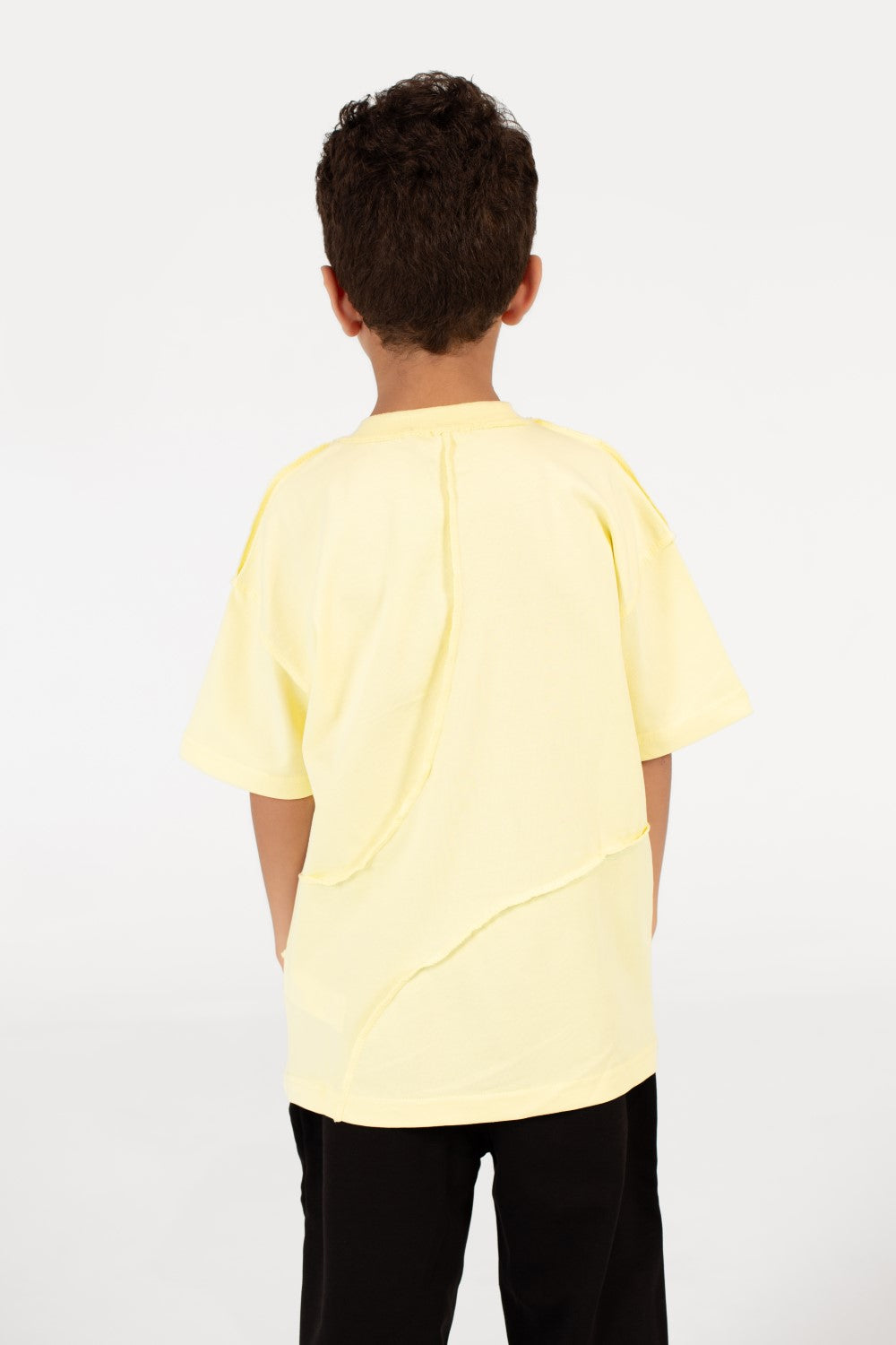 قميص برقبة دائرية واسعة حديث للأولاد