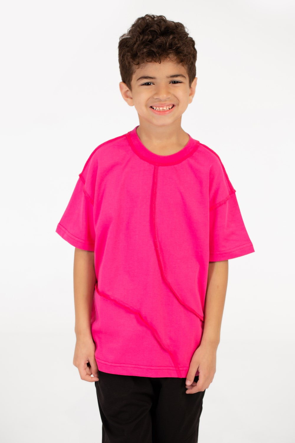 قميص برقبة دائرية واسعة حديث للأولاد