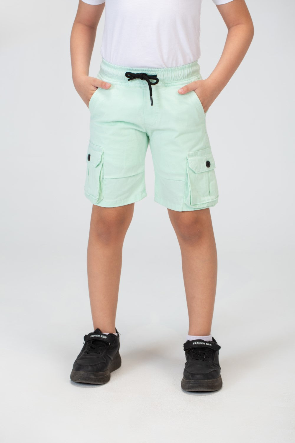 شورتات جاباردين أولاد بجيوب جانبية وتفاصيل أساسية