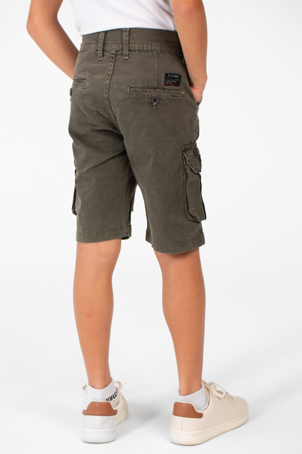 شورت أساسي بجيب جانبي من قماش الجاباردين للبنين مصنوع من خامة عالية الجودة