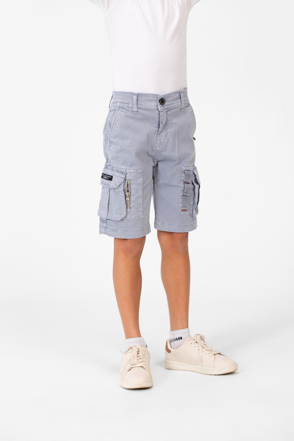 شورت أساسي بجيب جانبي من قماش الجاباردين للبنين مصنوع من خامة عالية الجودة