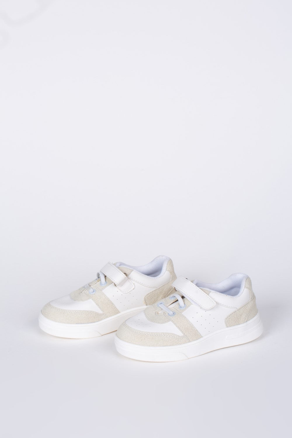Boy's Stylish Sneakers Made With Breathable High Quality Materials