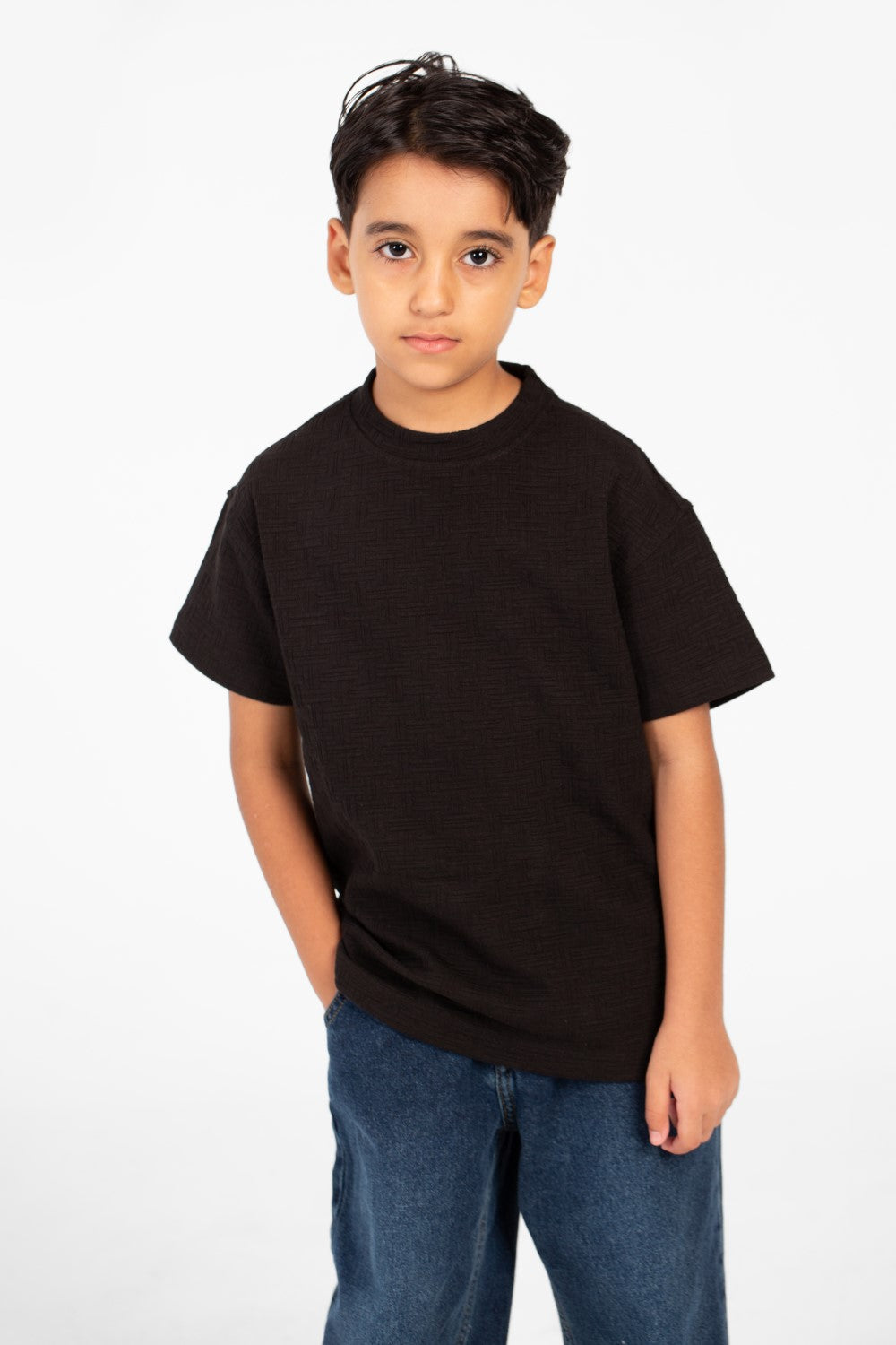 Boy's Short Sleeved T-shirt With Basic Details And A Modern High Quality Design