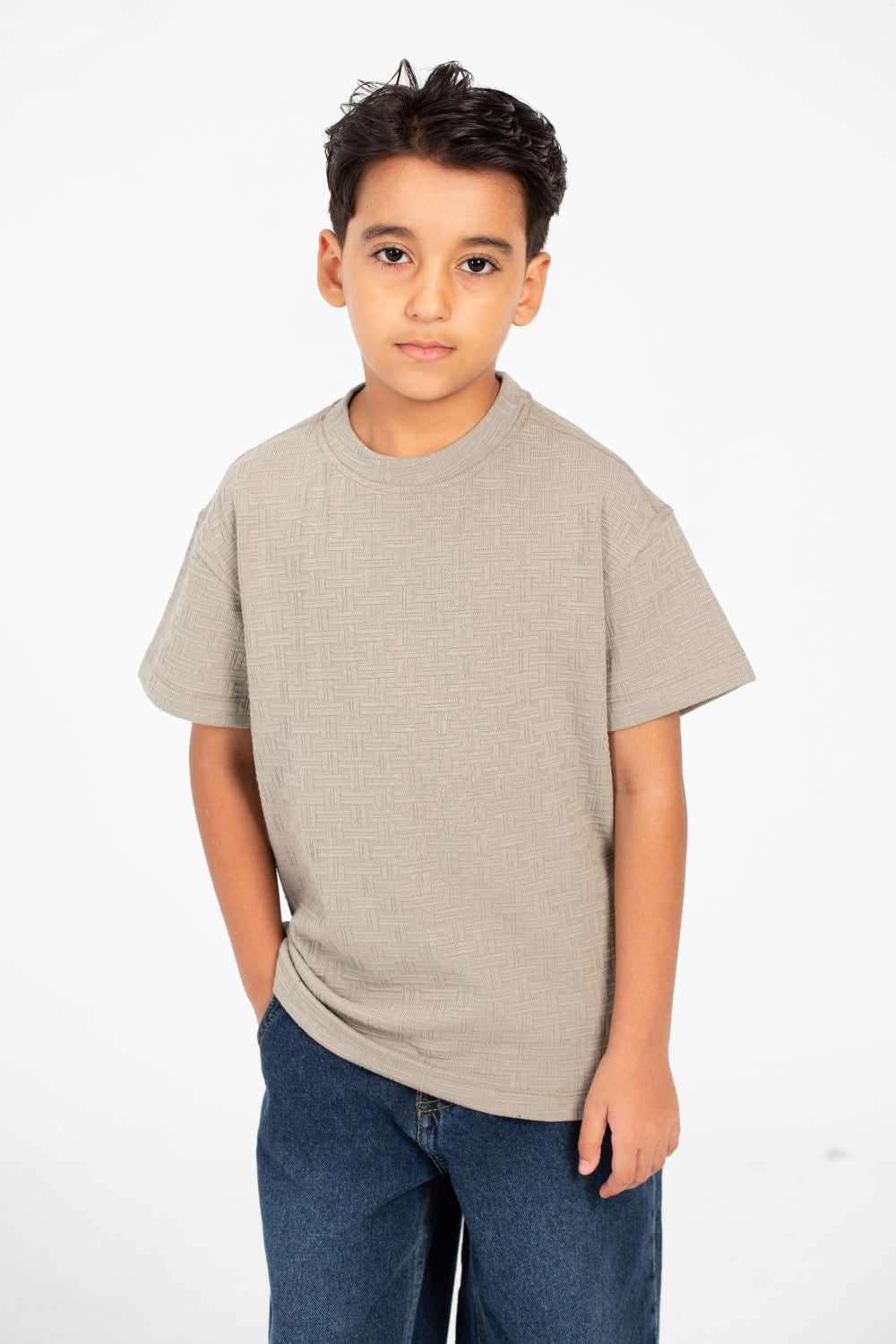 Boy's Short Sleeved T-shirt With Basic Details And A Modern High Quality Design