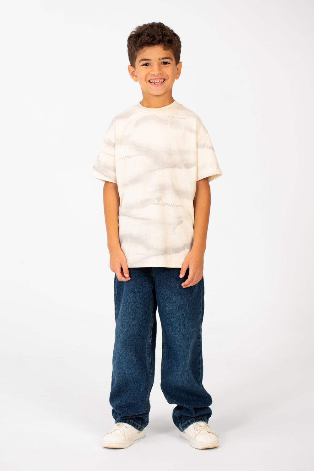 قميص بكم نصف بألوان متدرجة للولد برقبة دائرية وقصة عادية