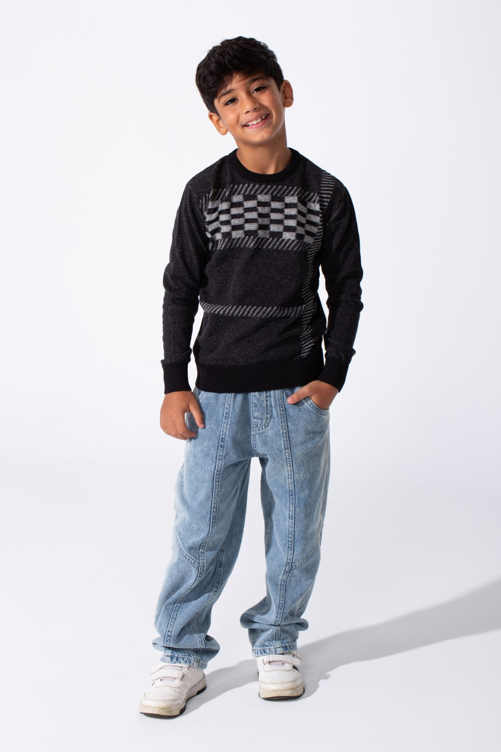 Boy's Slim Fit Cotton Pullover With A Round Neck And Long Sleeves