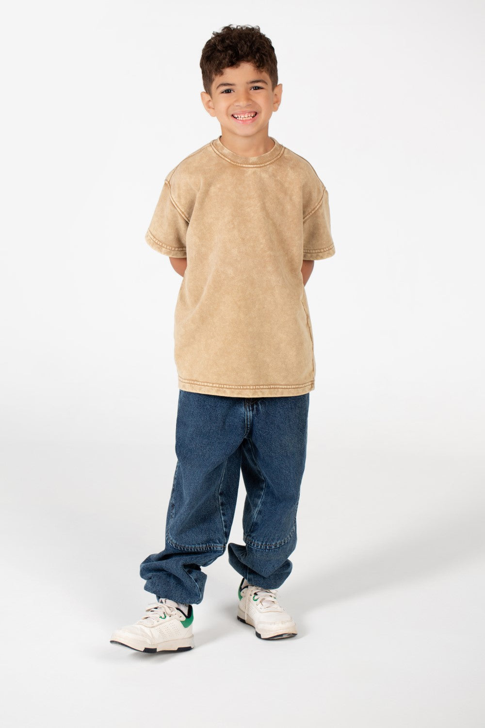 قميص قصير الأكمام مغسول للصبيان