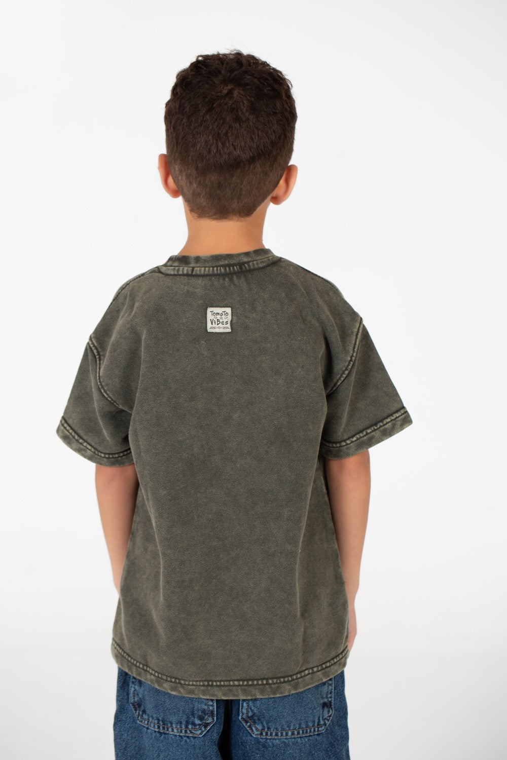 قميص قصير الأكمام مغسول للصبيان