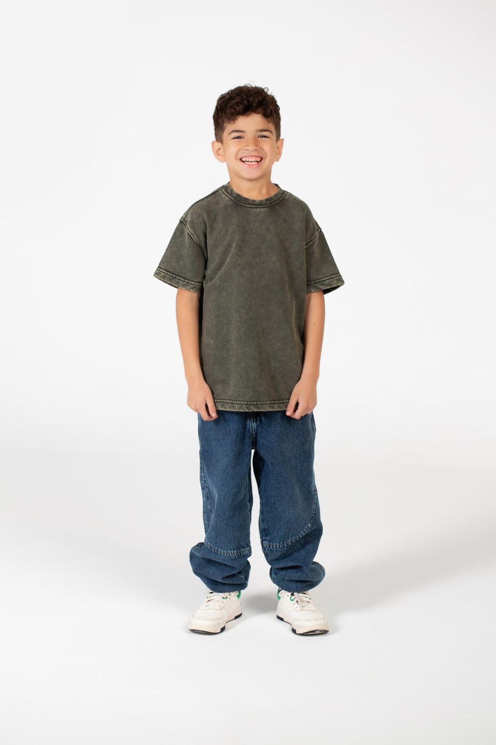 قميص قصير الأكمام مغسول للصبيان