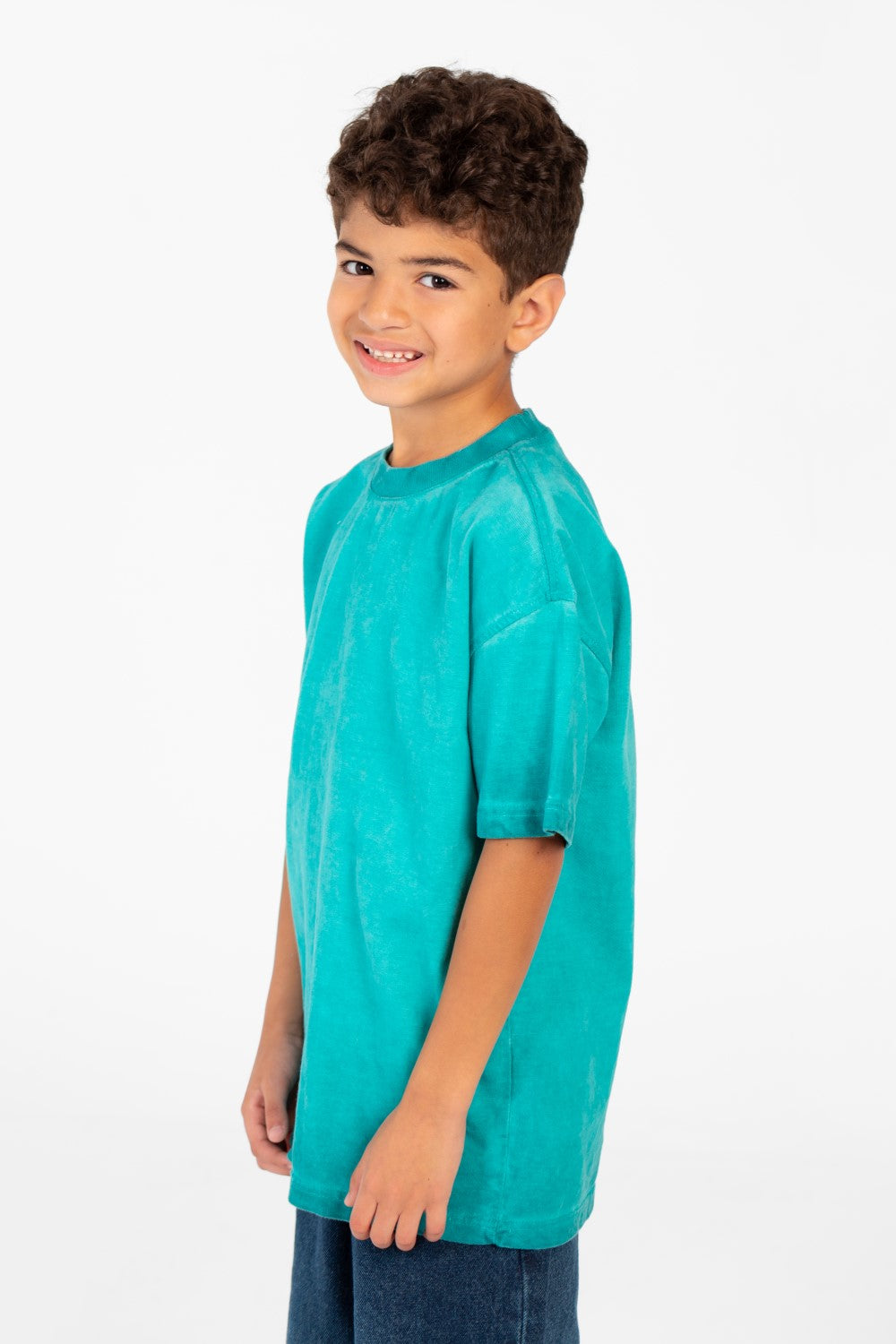 قميص صيفي أساسي واسع بأكمام نصفية للأولاد