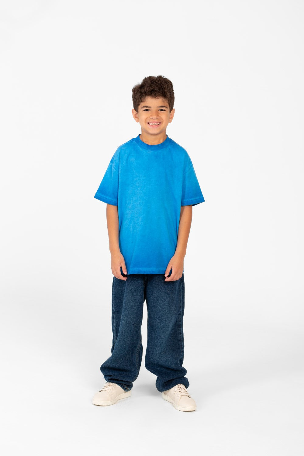 قميص صيفي أساسي واسع بأكمام نصفية للأولاد