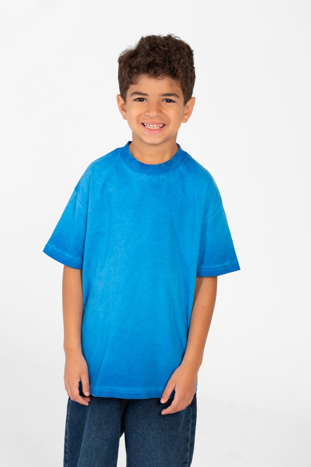 قميص صيفي أساسي واسع بأكمام نصفية للأولاد