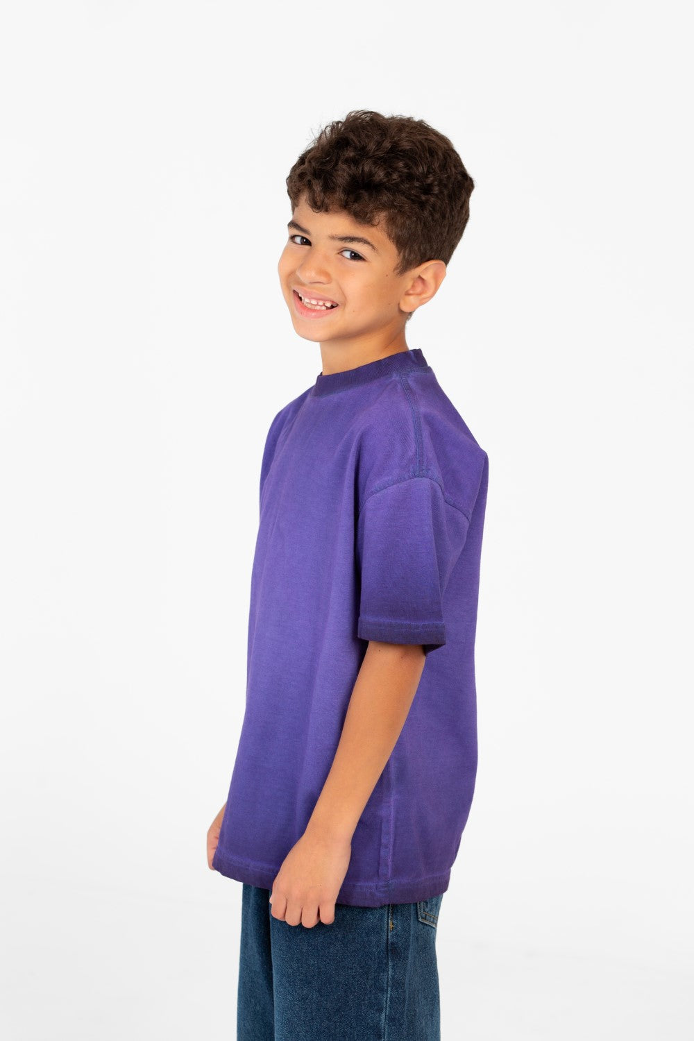 قميص صيفي أساسي واسع بأكمام نصفية للأولاد