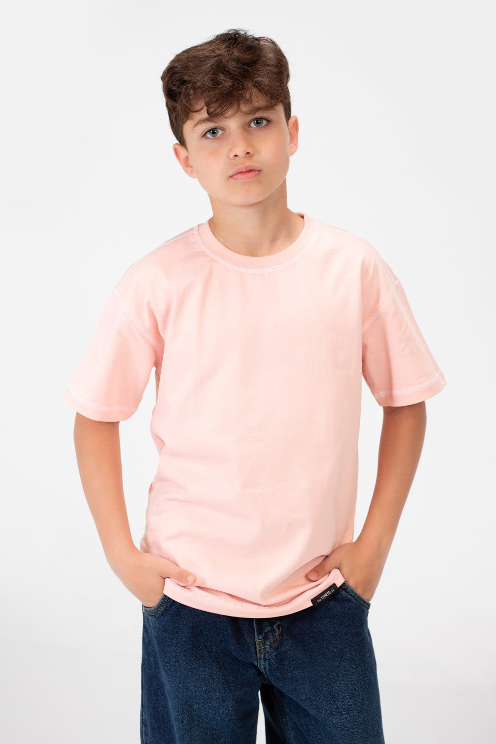 قميص نصف كم واسع أساسي للأولاد