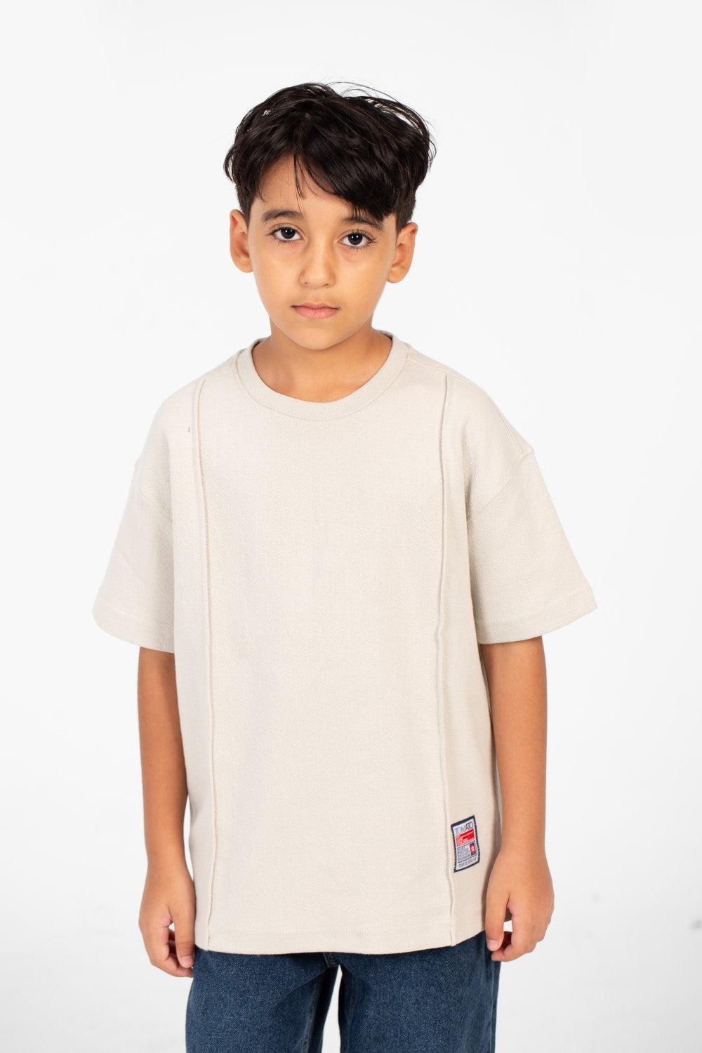 قميص بسيط عصري للصبي بياقة دائرية وأكمام قصيرة