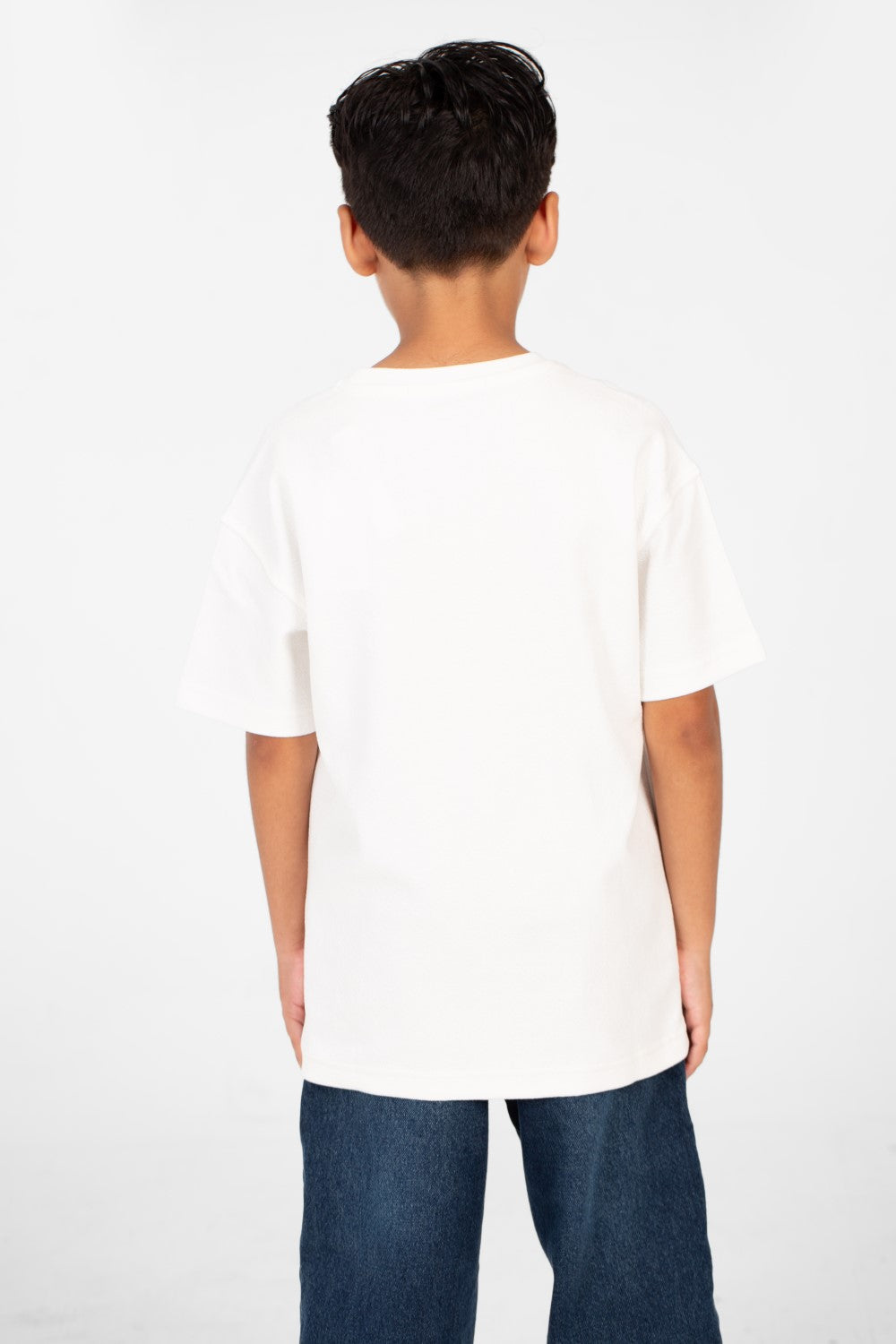 قميص بسيط عصري للصبي بياقة دائرية وأكمام قصيرة