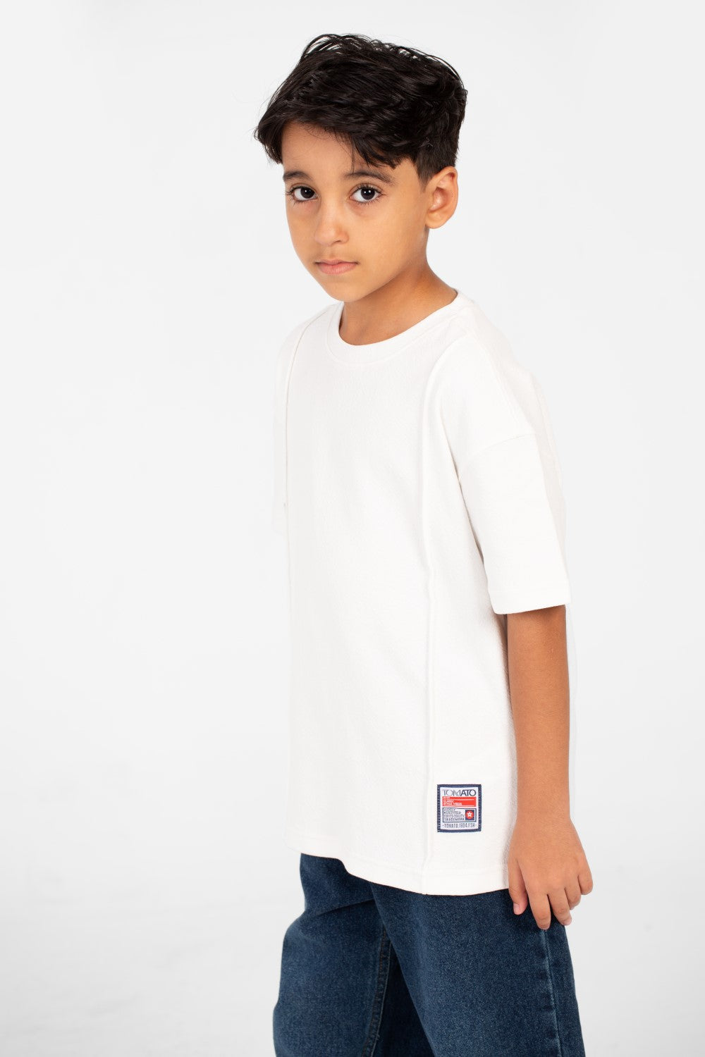 قميص بسيط عصري للصبي بياقة دائرية وأكمام قصيرة