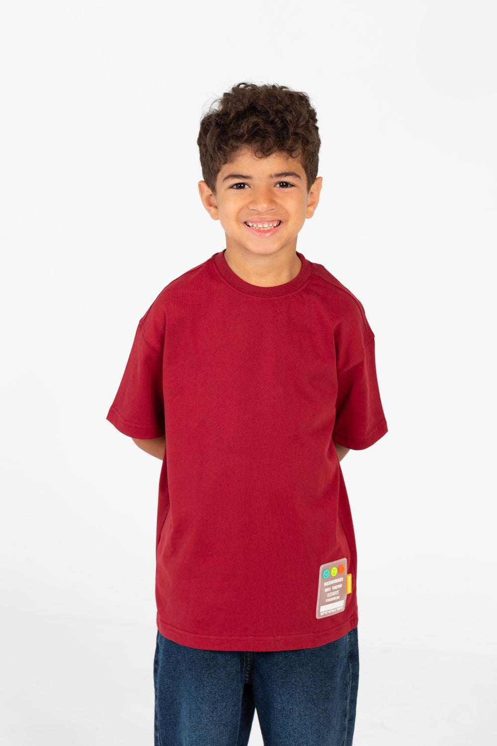 قميص نصف كم واسع أساسي للأولاد