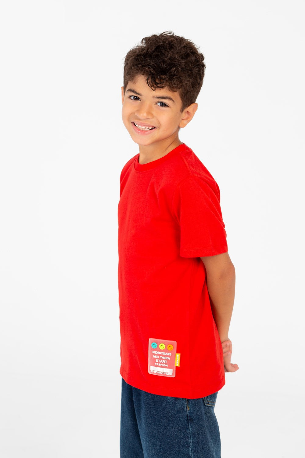 قميص بولو أساسي برقبة دائرية للأولاد