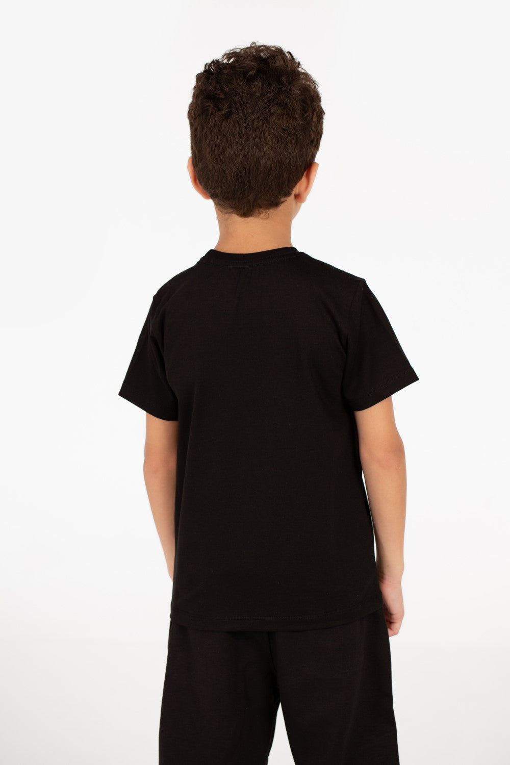 قميص نصف كم أساسي للصبيان