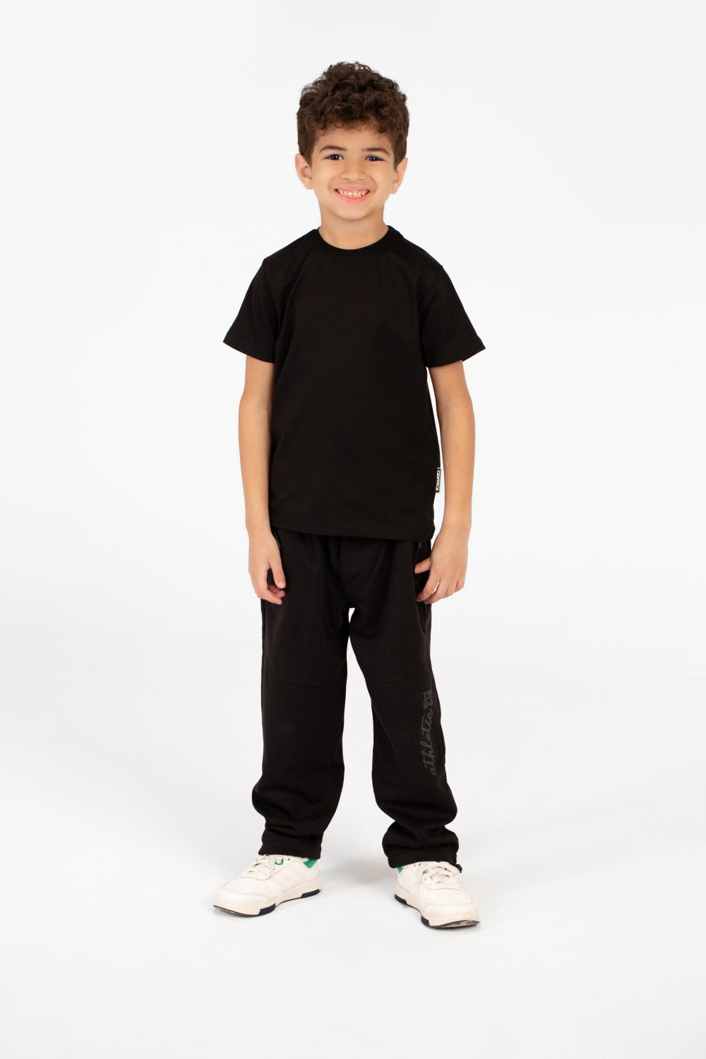 قميص نصف كم أساسي للصبيان