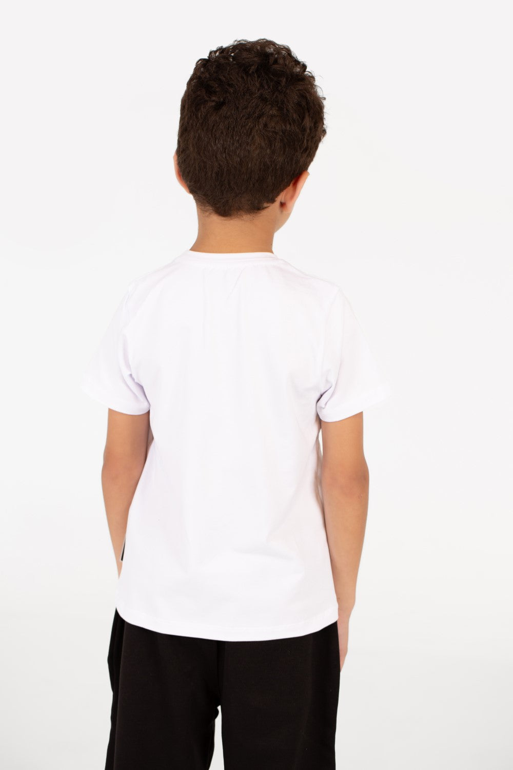 قميص نصف كم أساسي للصبيان