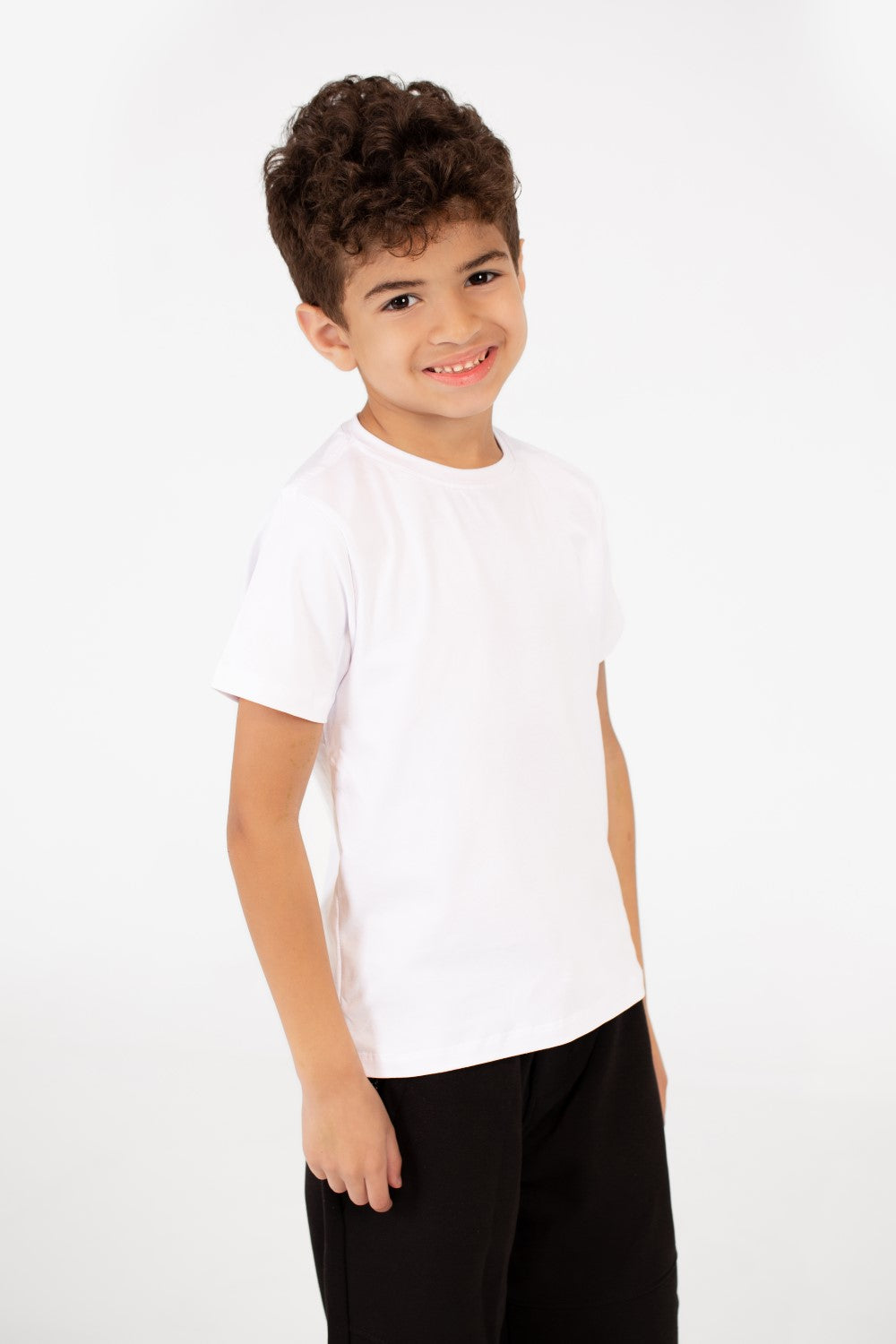 قميص نصف كم أساسي للصبيان