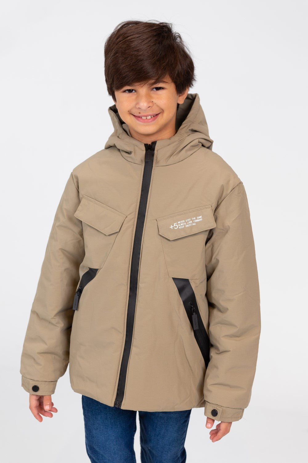 Boy's Waterproof Puffer Jacket With Front Pockets And Long Sleeves