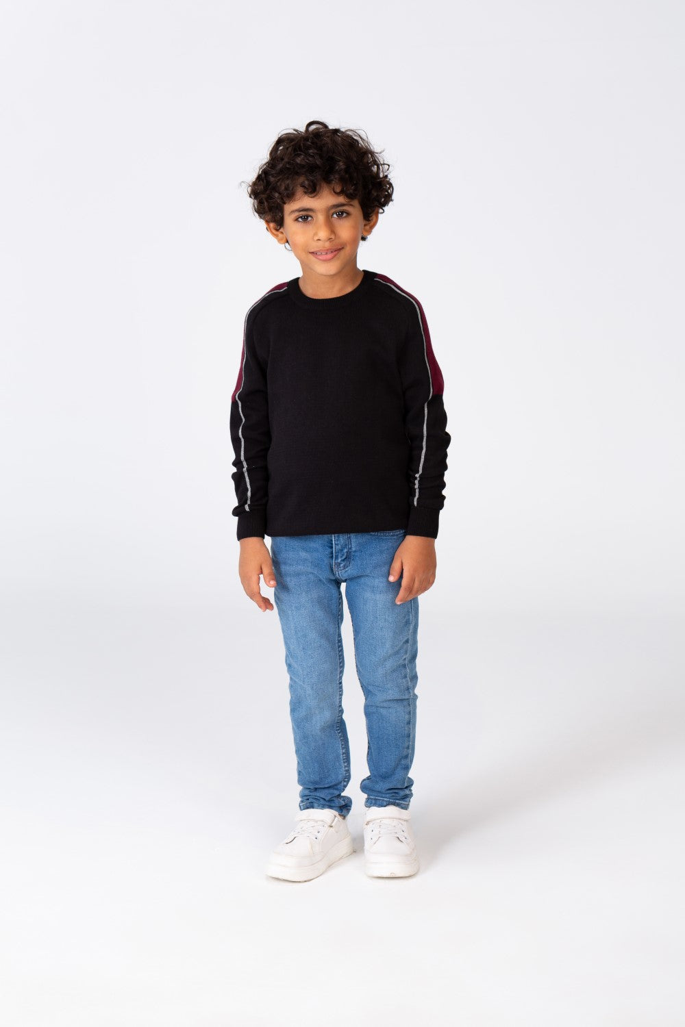 Boys Round Neck Pullover With A Modern Cut And Breathable Material