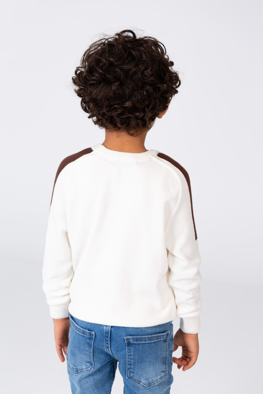 Boys Round Neck Pullover With A Modern Cut And Breathable Material