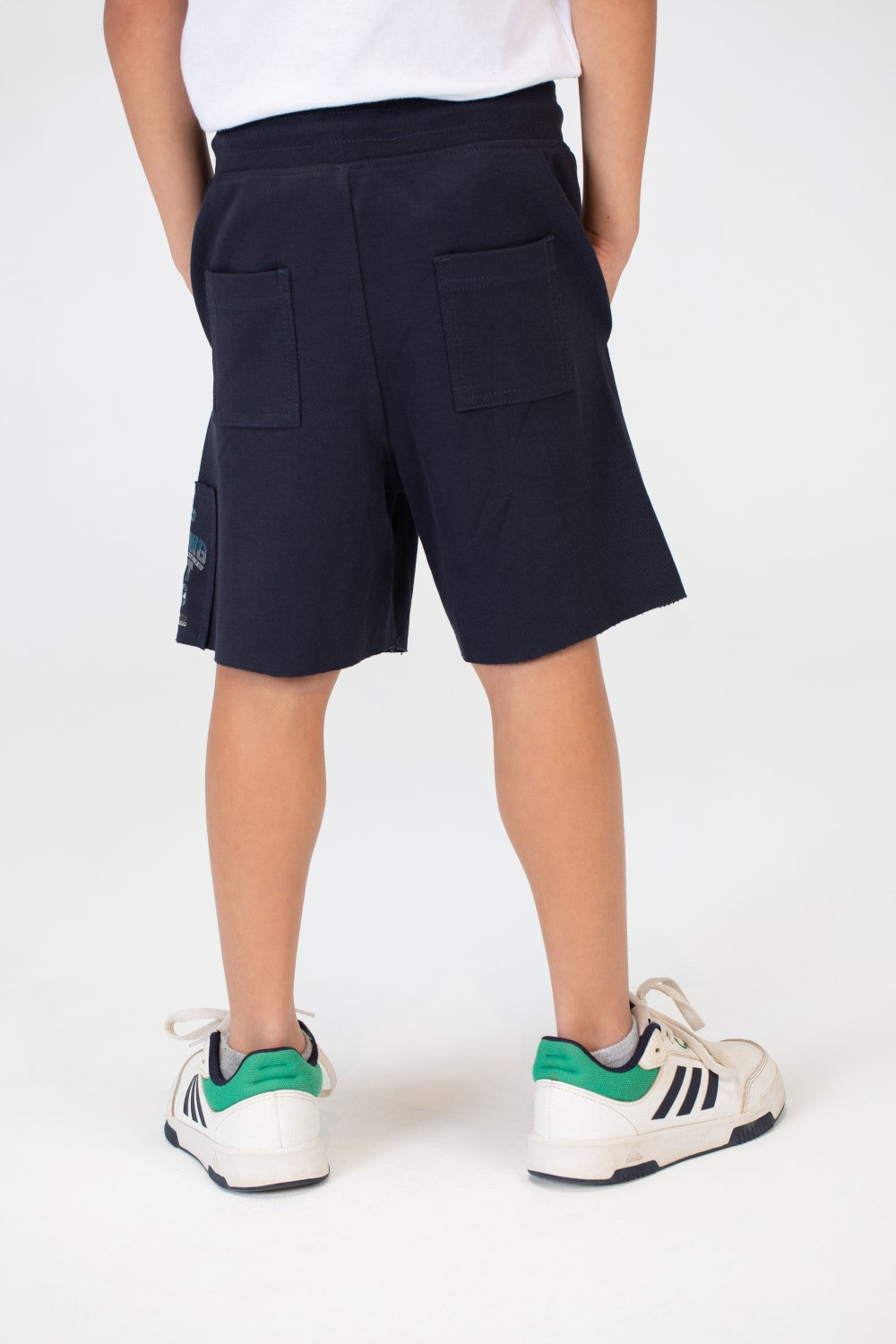 شورت Milton للأولاد بخصر مطاطي وجيوب أمامية وخلفية