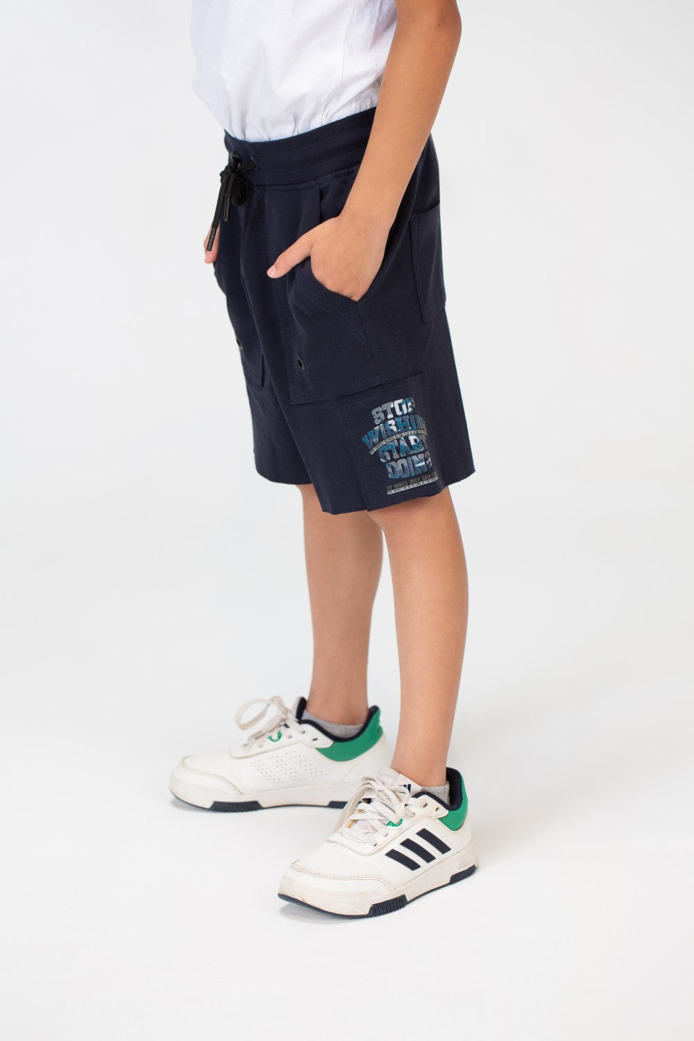 شورت Milton للأولاد بخصر مطاطي وجيوب أمامية وخلفية