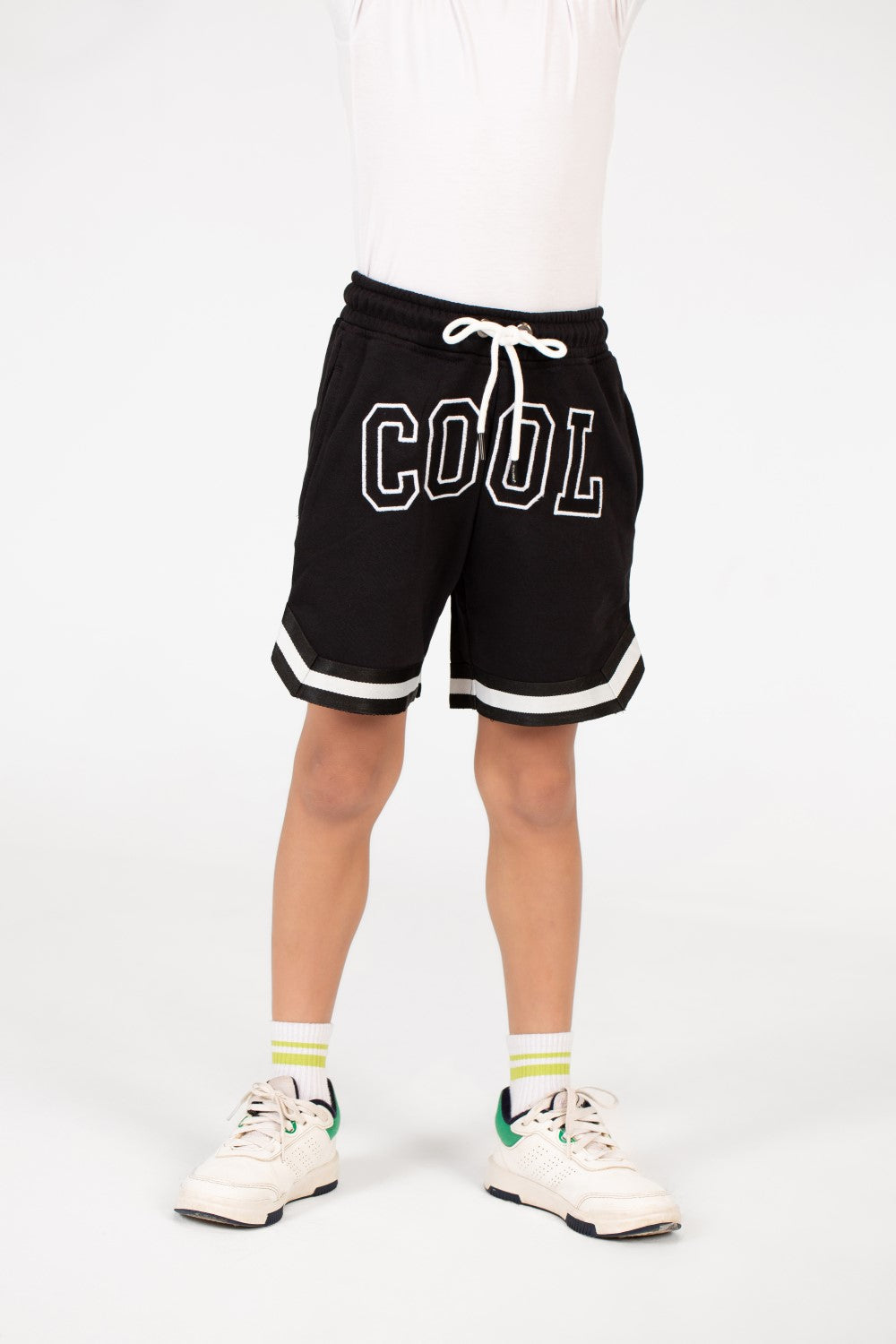 شورت Milton للأولاد بطبعة Cool مخططة بخطين