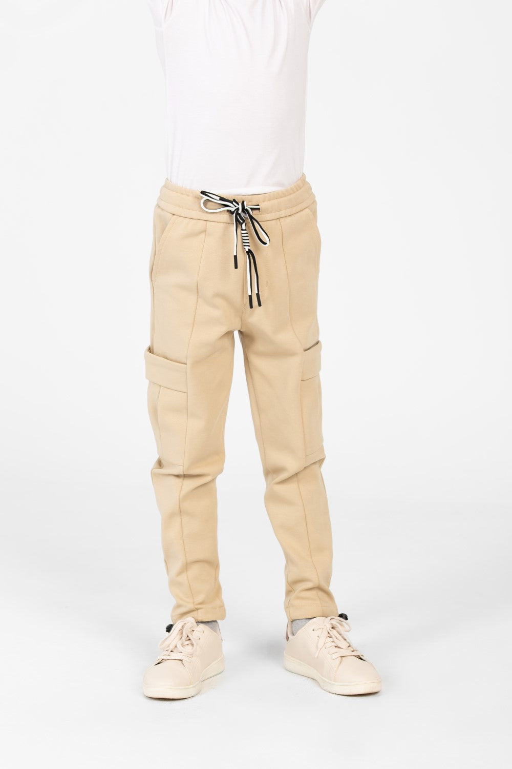 بنطال رياضي واسع بطبعة دائرية للأولاد بأكمام نصفية